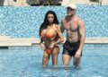 Katie Price tregon një transformim të befasishëm në fotot e reja nga Dubai, duke u parë më e dobët se ndonjëherë.