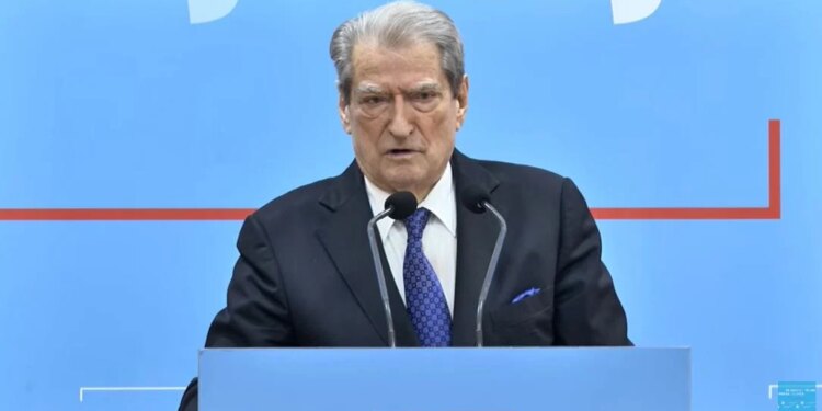 Kërkohet dënim prej 180 vitesh burg për ish-krerët e UÇK-së, Berisha apelon ndaj gjykatës: Shmangni ndikimin nga akuza që tejkalojnë çdo normë.