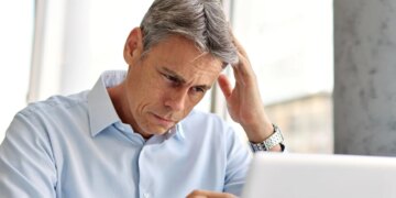 “Kimikatet e zakonshme” nxisin plakjen tek burrat e moshës së mesme, ja cilat janë këto substanca