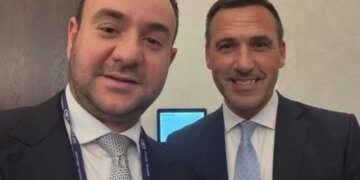 Klevis Balliu zhvillon një takim me drejtorin e FBI-së për sigurinë kibernetike në Mynih.