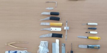 Kontrolli në burgun e Domokos, publikohen emrat e shqiptarëve me sende të paligjshme të gjetura.