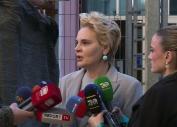 Kryemadhi bën të ditur dëshminë e tij para SPAK: "Kur isha në dashuri me Ilir Metën dhe protestoja për Fatos Nanon, ju pretendoni..."