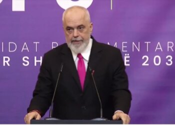 LAJM I FUNDIT/ Rama riformaton kabinetin qeveritar, Koçiu zëvendëson Ballukun. Ja lista e ministrave të rinj për Brendësi dhe Drejtësi.