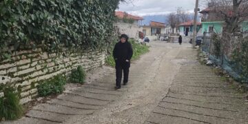 Lazarati në Krishtërimin e Tij: Banorët e fshatit, të dikurshëm të njohur, përballen sot me emigrimin dhe varfërinë.