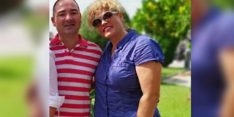 Mësuesi i angazhuar nga pastorja e vetëshpallur: Si operon grupi fetar ilegal online që synon fëmijët.