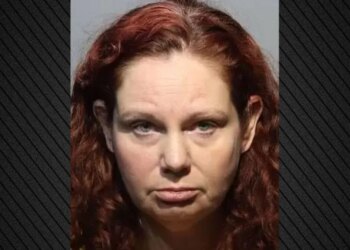 Mësuesja 49-vjeçare në Florida arrestohet për abuzim seksual ndaj një nxënësi, të cilin e kishte në kujdestari.