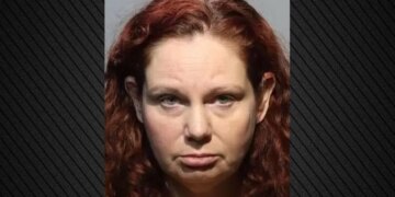 Mësuesja 49-vjeçare në Florida arrestohet për abuzim seksual ndaj një nxënësi, të cilin e kishte në kujdestari.