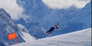 Milano-Cortina 2026: Lindsey Vonn pëson një rënie të frikshme në zbritjen e lirë