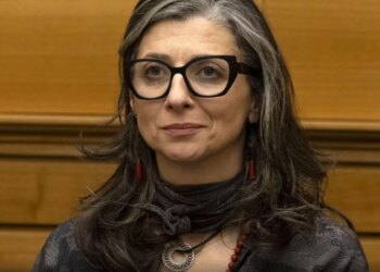 Ministri i Jashtëm francez e ka kërkuar dorëheqjen e saj, ndërsa raportuesja speciale e OKB-së, Francesca Albanese, reagon: Franca ka bërë një gabim, megjithatë…