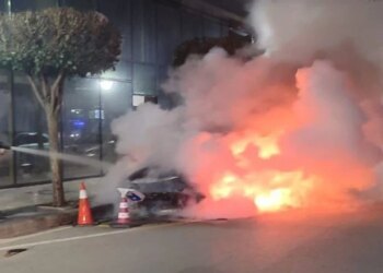 Mjeti Range Rover në pronësi të një individi me precedent penal, shpërthen në flakë gjatë natës në Pogradec.