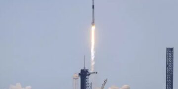 NASA shpall fluturimin e parë në ISS pas evakuimit mjekësor historik.