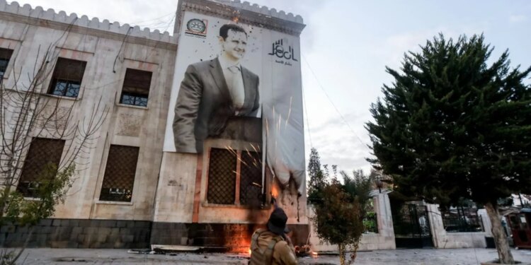 Në fund të regjimit të Bashar al-Assad në Siri, diktatori i njohur për veprimet e tij të rënda, refuzoi çdo mundësi për negociata dhe u arratis në drejtim të Rusisë.