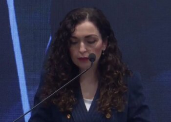 "Një histori e ngarkuar me dhunë nuk mund të mbulohet", Osmani mbi luftën në Kosovë: Gënjeshtrat e shkruara s'kanë fuqi për ta ndryshuar atë.