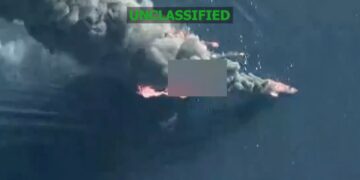 Njëmbëdhjetë viktima nga tri sulme të reja, forcat ushtarake amerikane godasin anijet e trafikantëve të drogës në Paqësor dhe Karaibe.