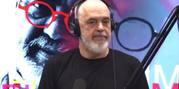 “Njoftova publikisht shqetësimin për maskaradën e sistemit gjyqësor në Hagë”/ Rama në podkastin “Flasim” për ish-udhehqësit e UÇK-së: Kërkesë ekstreme për 45 vjet burg.