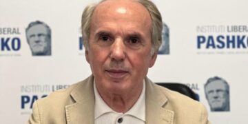 Opinioni i Preç Zogajt: "Rivlerësimi i reformës nuk mund të bëhet me heqjen e foshnjës nga vaska"