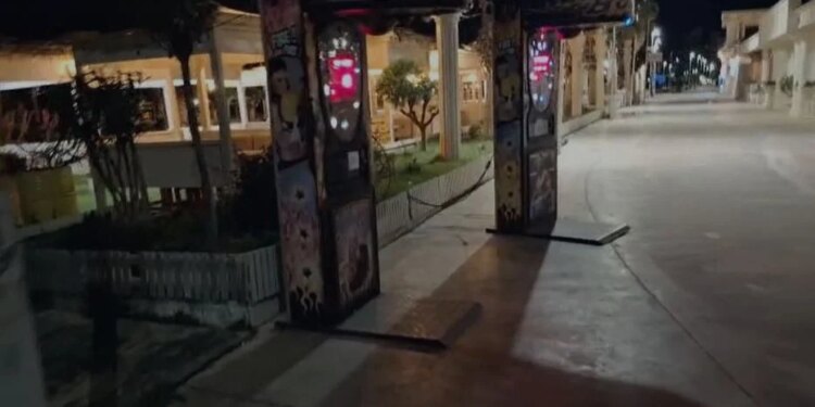 Pajisja argëtuese 'boxer' në Shkëmbin e Kavajës rrezikon sigurinë, prindi i shqetësuar thotë: Fëmijën ma hodhi në ajër, e kanë për t'i nxjerrë jashtë funksionit.