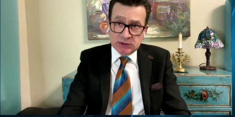 “Paratë nuk i përkisnin atij”/ Polici arrestohet me 1 milion euro në automjet, Spahiu në ‘Top Story’: Mund të jenë nga biznese që…