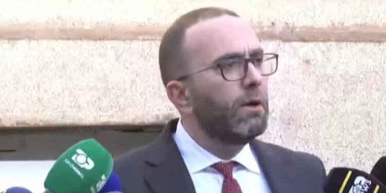 “Partia Socialiste nuk e pranoi kërkesën e SPAK për heqjen e imunitetit të Ballukut”, thotë Bardhi pas mbledhjes te ‘Mandatet’: Po bllokohet drejtësia.