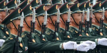 Përplasje e drejtpërdrejtë mes SHBA-së dhe Kinës, CIA përpiqet të angazhojë ushtarakë si agjentë në Pekin.