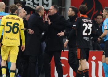 Përplasje në Serie A: Allegri dhe Fabregas në konflikt në fushë, masa disiplini dhe akuzat pas ndeshjes