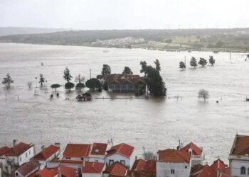 Portugalia zhvillon zgjedhje presidenti në kushte të vështira, përballë përmbytjeve dhe stuhive që kanë shkaktuar raste fatale në vend.