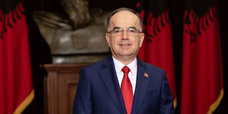 Presidenti Begaj i dërgon urimet e tij Kurtit për mandatin e ri në qeverisje: Mbështetje vëllazërore ndaj Kosovës.