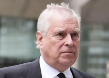 Princi Andrew nën hetim për lidhjet e dyshuara me Jeffrey Epstein, pas arrestimit të tij kontrollohet me kujdes dy prona të tij.