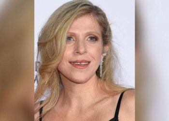 Prodhuese e njohur izraelite, Dana Eden, gjendet e vdekur në hotel gjatë xhirimeve të sezonit të fundit të një seriali.