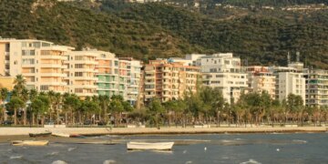 Prokuroria në Vlorë sekuestrojmë dokumente lidhur me menaxhimin e hapësirave publike dhe plazheve gjatë kontrollit të zyrës së aseteve.