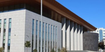 “Propozojnë rritje prej 2-3 mijë eurosh”, Shoqata e Gjyqtarëve reagon ndaj Kryeministrit Rama: Po e kthen procesin gjyqësor kushtetues në një gjyq popullor.