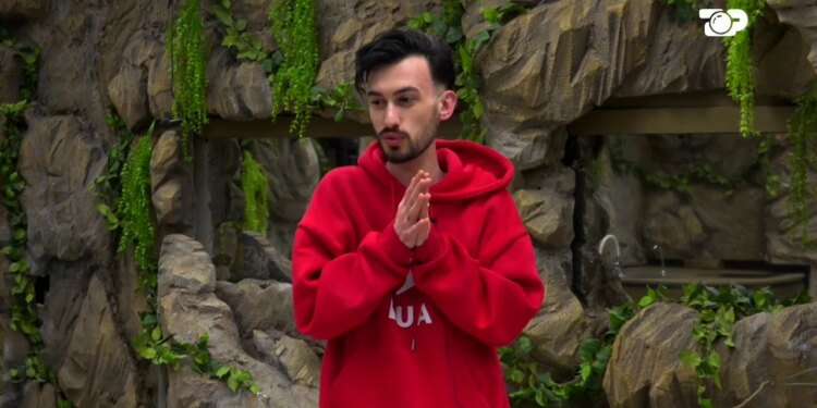 Publiku vendos, Kristi kthehet në shtëpi, ndërsa Big Brother nominon të gjithë banorët.