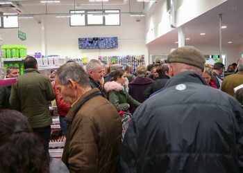 Qiratë kontribuojnë në rritjen e çmimeve, inflacioni arrin në 2.3% në janar, çmimet e ushqimeve vazhdojnë të rriten.