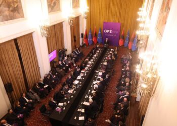 Rama sugjeron themelimin e “odës për dialog të brendshëm” midis socialistëve, duke u shprehur: Të kthehemi në rrënjët tona.