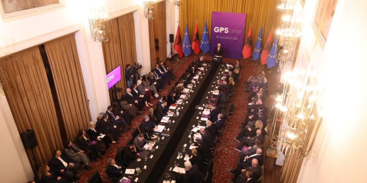 Rama sugjeron themelimin e “odës për dialog të brendshëm” midis socialistëve, duke u shprehur: Të kthehemi në rrënjët tona.