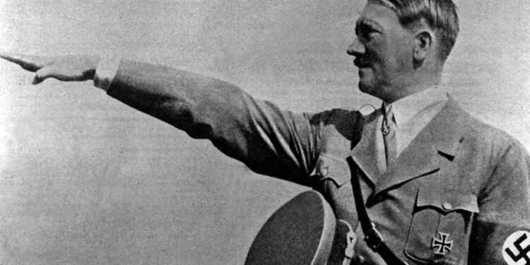 Restauratorët artizanë të cilët ndihmuan nazistët, si dokumentet historike u përdorën për të ndihmuar në gjurmimin dhe vrasjen e hebrenjve.