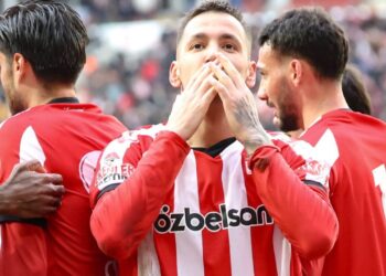 Rey Manaj dërgon sinjale për Poloninë, teksa sulmuesi i Kombëtares brilanton në Turqi me një dygolësh.