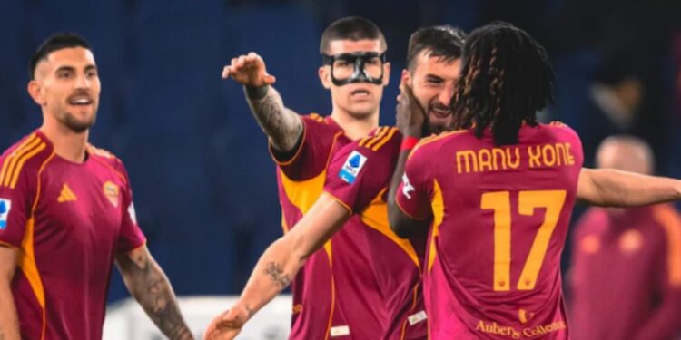 Roma triumfon ndaj Cremoneses, mban vendin e katërt dhe e largon Juventusin me 4 pikë.