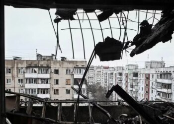 Rusia intensifikon sulmet ndaj Ukrainës në prag të negociatave SHBA–Ukrainë në Gjenevë.