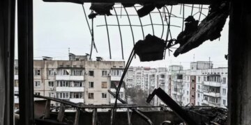 Rusia intensifikon sulmet ndaj Ukrainës në prag të negociatave SHBA–Ukrainë në Gjenevë.