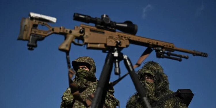 SHBA do të vazhdojë të ofrojë mbështetje për FSK-në me armë dhe pajisje ushtarake.