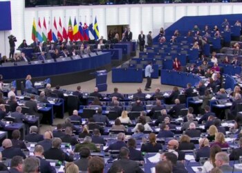 Sanksionet ndaj Rusisë nuk japin rezultat/ Hungaria bllokon masat për naftën, BE përballë dështimeve në 4-vjetorin e konfliktit.