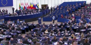 Sanksionet ndaj Rusisë nuk japin rezultat/ Hungaria bllokon masat për naftën, BE përballë dështimeve në 4-vjetorin e konfliktit.