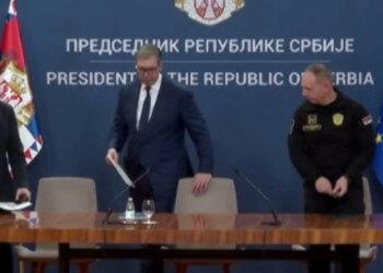 Serbia, tani e quajtur “diktaturë e hapur”, implementon “Ligjet e Mrdicit”