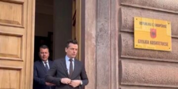 Shehaj dhe Kapri paraqesin në Kushtetuese kërkesën për dosjen Balluku.