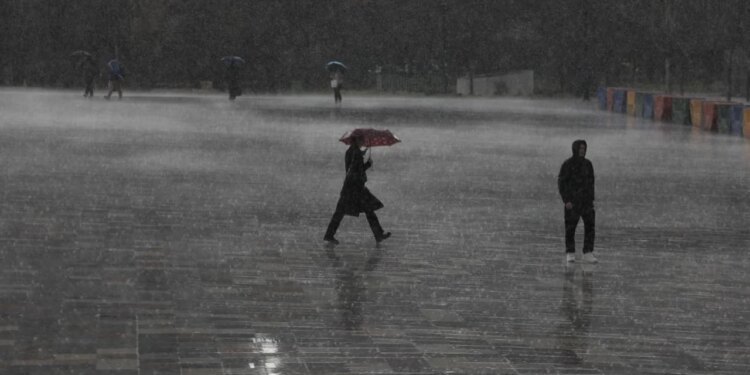 Shiu i ndërsjellë, parashikimi i motit për ditën e dielë.