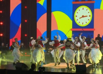 Shoqata Tirana nderon figura të shquara në 106-vjetorin e shpalljes së Tiranës si kryeqytet, përmes një ekspozite me vepra të artistëve të njohur dhe një festimi me “Sofrën Tironse”.