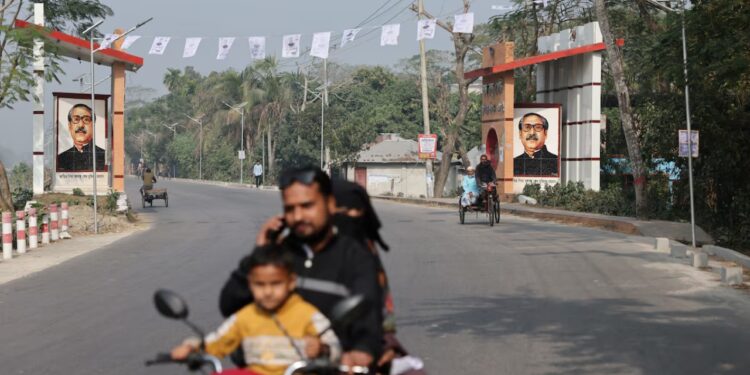 Shpërthim brenda xhamisë në Islamabad, disa besimtarë humbasin jetën