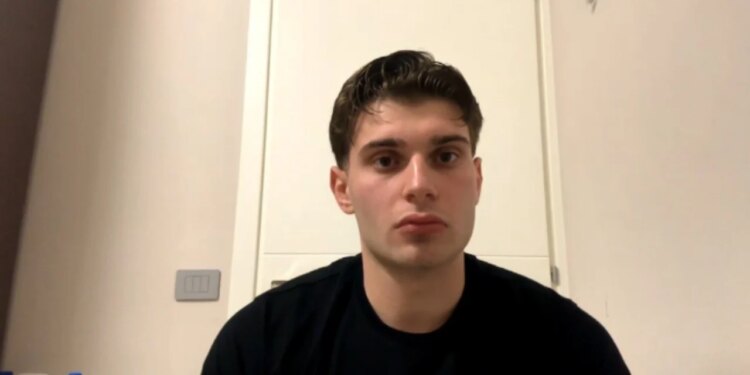 Shuarja e familjes shqiptare në Itali: “E kishin si qëllim shtëpinë, ishin të kënaqur që e arritën”, rrëfen për Top Story shoku i 22-vjeçarit: Darion dhe babai u gjetën me puls.