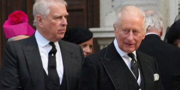 Skandal në Buckingham: Charles ishte informuar që në 2019 për marrëdhëniet e fshehta të Princit Andrew